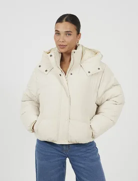 Oversized Womens Hooded Short Puffer Jacket - - Size: 14 - Brave soul - FashionsVida
