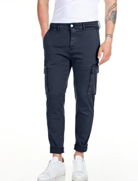 Pantalón cargo de hombre slim fit con dos bolsillos franceses - Replay - FashionsVida