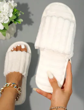 Pantuflas suaves y cómodas para mujer, pantuflas silenciosas para el hogar, pantuflas con elementos navideños divertidos para otoño/invierno, pantu - Shein - FashionsVida