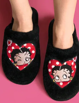 Pantuflas de mujer de felpa negra con bordado de personaje de dibujos animados & diseño de corazón con lunares para el hogar, suaves & cómodas, ade - Shein - FashionsVida