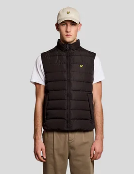 Men's Quilted Gilet in Black - Lyle & Scott - FashionsVida