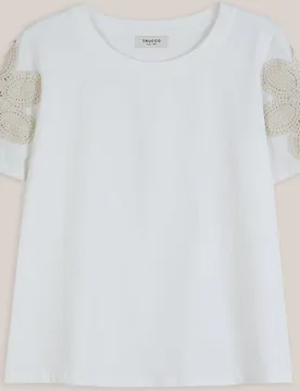 Camiseta de mujer con bordados en las mangas - Trucco - FashionsVida