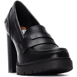 Mocasín de mujer con tacón alto