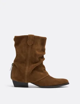 Slouchy-Lederstiefeletten im Cowboystil LEDERFARBEN 38 - Stradivarius - FashionsVida