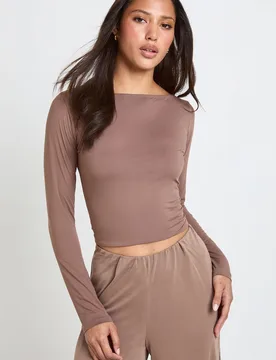 Womens Second Skin Boat Neck Long Sleeve Top - Mocha - Size 6 Uk - Boohoo - FashionsVida