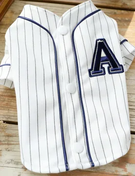 Pieza Camisa de béisbol a rayas para mascotas, ropa universal para gatos y perros, parte superior informal con letra A estilo universitario para perr - Shein - FashionsVida
