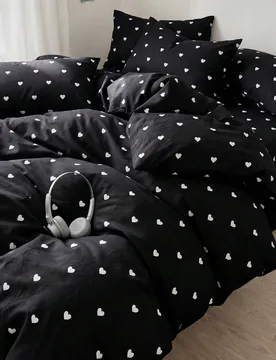 Piezas Juego de ropa de cama con patrón de corazón negro, juego de ropa de cama de microfibra suave y transpirable, fácil de cuidar, resistente a l - Shein - FashionsVida