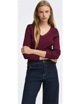 Camiseta de mujer de manga larga con escote de pico - Only - FashionsVida