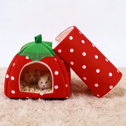 Piezas Cama de hámster con patrón de fresa, escondite de conejo, nido cálido lavable para mascotas pequeñas con túnel para cobayas, set de acceso