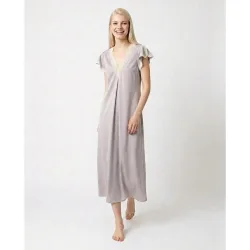 Camisón de raso con manga y encaje