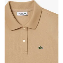 Polo de mujer de corte regular de petit piqué suave de manga corta
