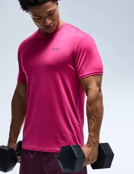 Herren Herren Aktiv Performance Normal Geschnittenes T-Shirt Bright Pink Größe Small - boohooMAN - FashionsVida