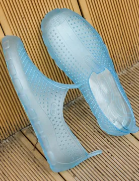 Zapatos de agua unisex - Botas de agua de secado rápido tipo descalzo Zapatos de natación ligeros, adecuados para surf, natación, deportes de playa - Shein - FashionsVida