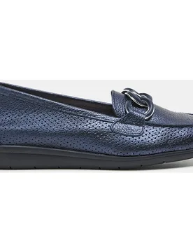 Mocasín en piel blanca con cadena de eslabones - 24HRS - FashionsVida