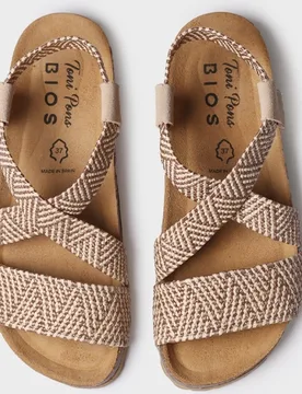 Sandalias planas de mujer con elásticos - Toni Pons - FashionsVida