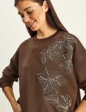 Womens Floral Embellished Crew Neck Relaxed Fit Sweatshirt - Mocha - Size Small - Bianco Lucci - FashionsVida