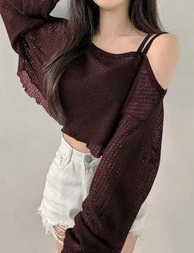 Camiseta de hombro asimétrico para mujer,Top corto de manga larga minimalista y elegante en color borgoña,Ropa de otoño para salir de noche,Diseño - Shein - FashionsVida