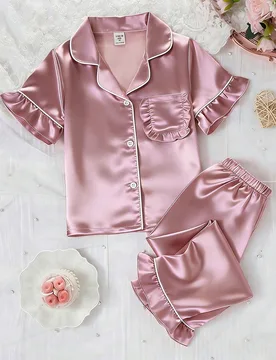 Piezas Conjunto de ropa de estar en casa con top de manga corta y volantes en el bajo y pantalones de unicolor para niña, primavera/verano - Shein - FashionsVida