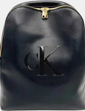 Mochila con logo grande a tono - Calvin Klein - FashionsVida