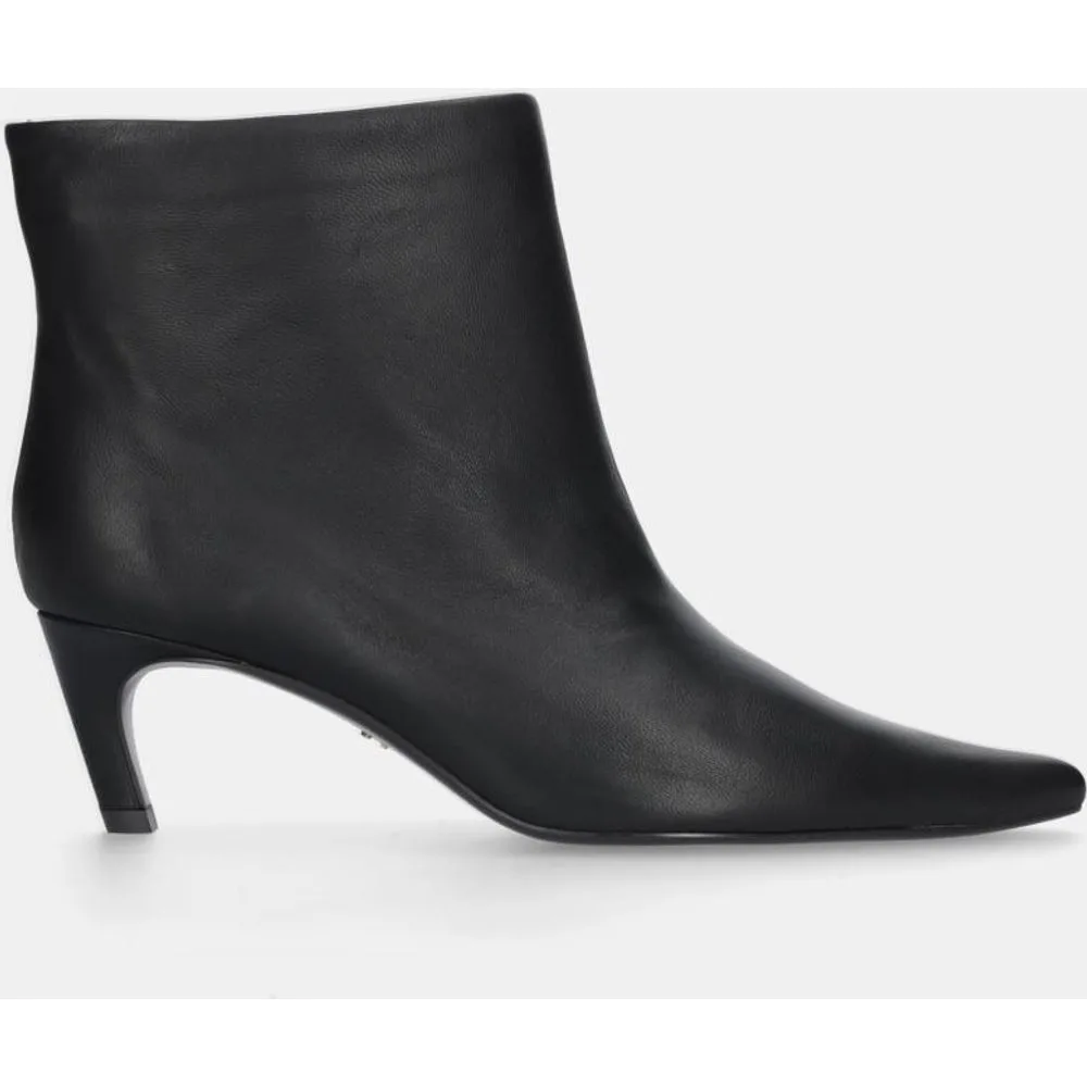 Botín de mujer en piel con tacón forrado - Lola Cruz - FashionsVida