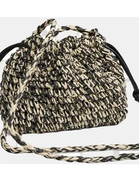 Bolso bandolera de mujer con cierre de cordón - Pieces - FashionsVida