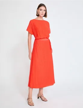 Vestido midi de manga corta con cintura ajustable - Lola Casademunt - FashionsVida