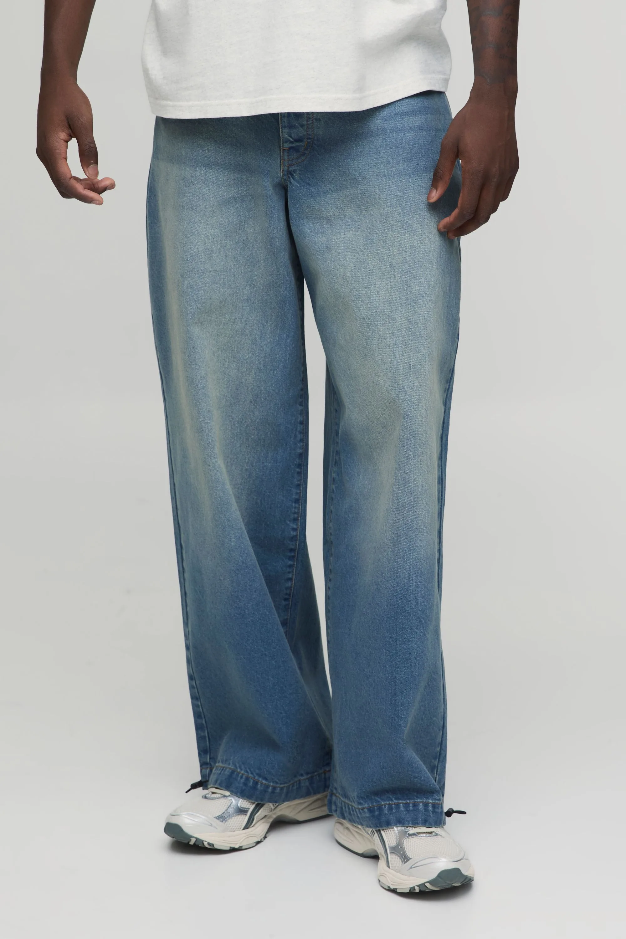 Mens Basic Parachute Fit Jeans - Blue Cotton - Size 30 Short - boohooMAN - FashionsVida