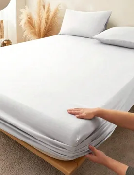 Pieza Sábana ajustable de color blanco sólido, protector de colchón, funda de cama, suave y transpirable, adecuada para varios tamaños de cama - I - Shein - FashionsVida