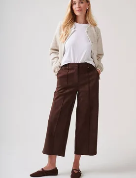 Women's Wide Leg Suedette Cropped Trousers in Chocolate Size: 14 - Chocolate - Size: 14 - Klass. - FashionsVida