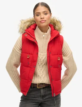 Superdry Damen Everest Steppweste mit Kunstfellbesatz Rot - Größe: 40 - 129.99 - FashionsVida