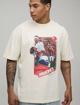 Herren Oversized NFLPA Patrick Mahomes Lizenz-Print T-Shirt Ecru Größe 2XL - boohooMAN - FashionsVida
