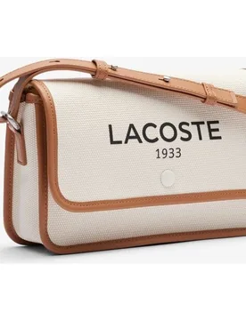 Bolso de mujer de mensajero con solapa heritage de lona en tan - Lacoste - FashionsVida