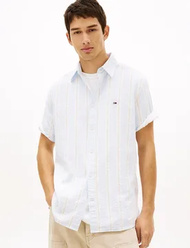 Camisa de rayas regular fit de manga corta tejido seesucker de hombre - Tommy Jeans - FashionsVida