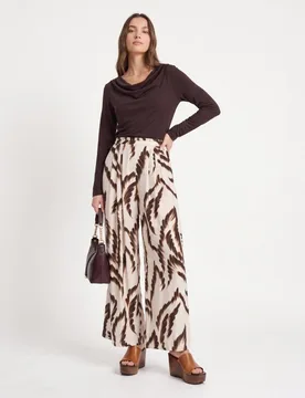 Pantalón ancho con bolsillos de mujer - Vero Moda - FashionsVida
