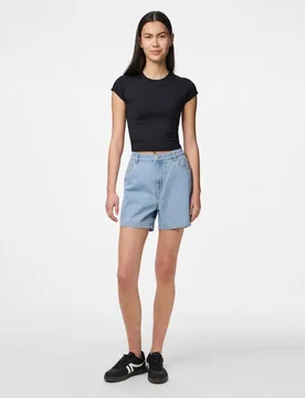 Pantalón corto vaquero de mujer - Pieces - FashionsVida