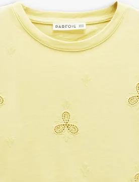 Camiseta de mujer 100% algodón de manga corta con detalles de crochet - Parfois - FashionsVida