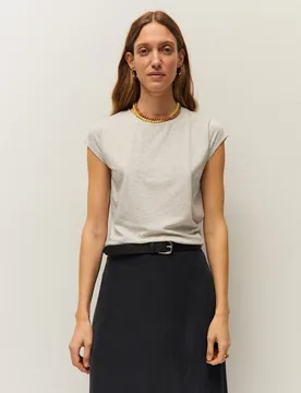 Camiseta básica de mujer con cuello redondo y manga corta - System Action - FashionsVida