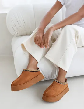 Wheres Womens 'Meilani' Cosy Faux-Suede Fur Lining Platform Low Ankle Boot - Chestnut - Size Uk 8 - Where's That From - FashionsVida