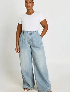Womens Plus Pleated Back Pocket Detail Wide Leg Jean - Blue - Boohoo - FashionsVida