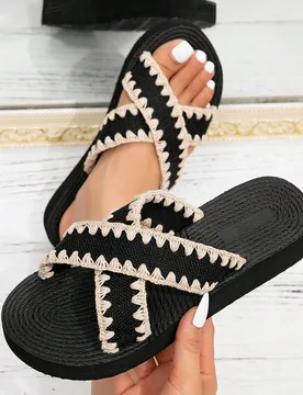 Par de sandalias con cuña y plataforma para mujer, con tira de concha negra y diseño cruzado, de estilo slip-on, de tacón bajo, para verano, playa - Shein - FashionsVida