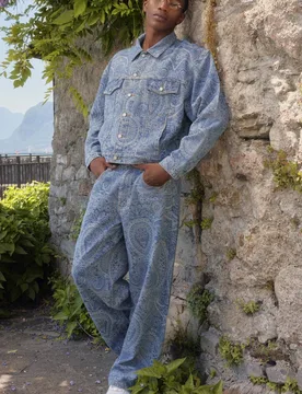 Herren Jeans Hosen Mit Vintage-Waschung, Paisley-Jacquard Und Weiter Passform Vintage Blue Größe 34R - boohooMAN - FashionsVida