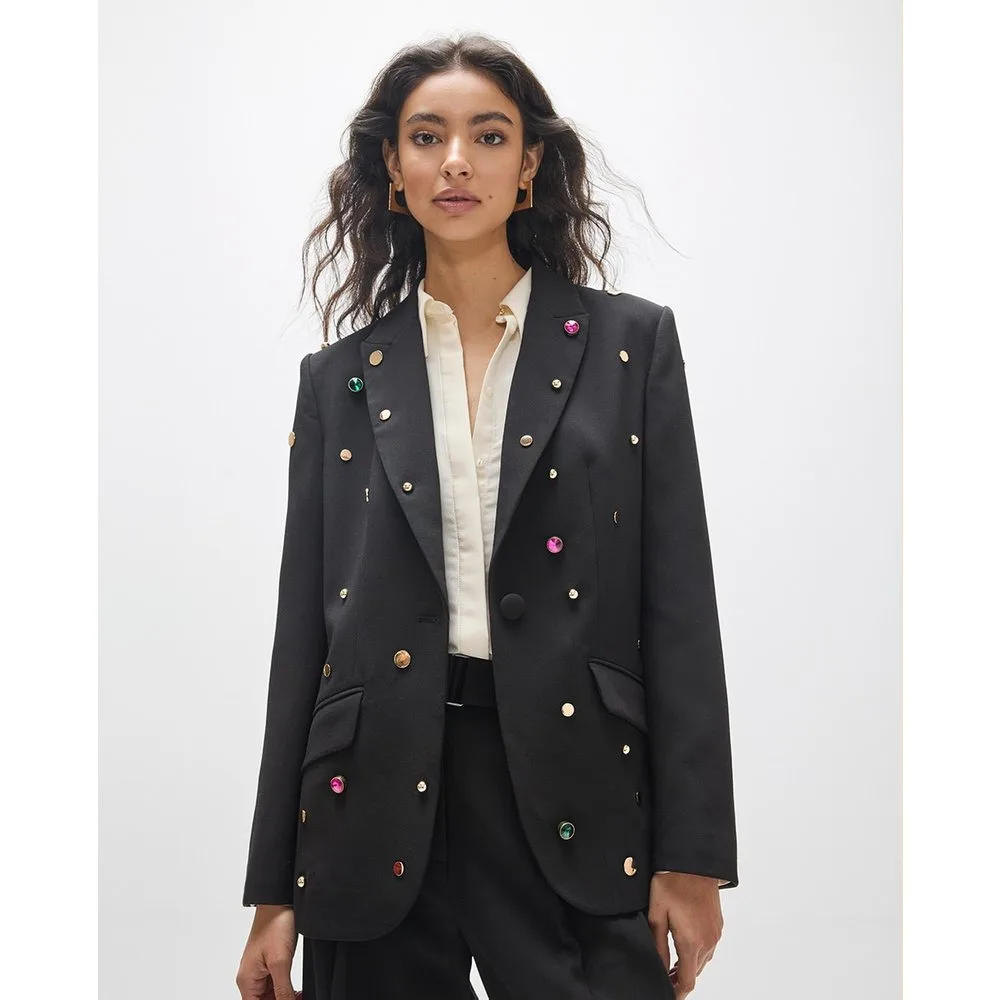 Americana de mujer entallada tachas - Lola Casademunt - FashionsVida