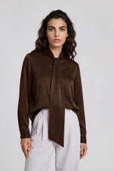 Slightly flared blouse with bow tie & stand up collar 1/1 sleeve female