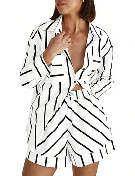 Conjunto de 2 piezas de camisa de manga larga a rayas y pantalones cortos para mujer talla grande, tela tejida de 4 vías elástica de 120G, refrescan - Shein - FashionsVida