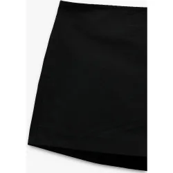Short de mujer con bolsillos laterales en liso