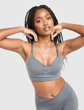 Womens Reggiseno Sportivo Training Indy Swoosh - Grigio, grigio grigio Donna taglia M - Nike - FashionsVida