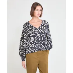 Blusa de mujer estampada con escote pico