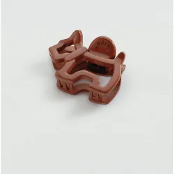 Nuestra pinza del pelo es ya un accesorio imprescindible para las clientas de agatha