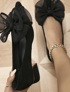Bailarinas negras de ante sintético para mujer de otoño/invierno, elegantes bailarinas con decoración de lazo en la punta para el Día de San Valen - Shein - FashionsVida
