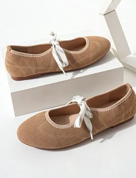 Zapatos planos de mujer casuales con cordones, zapatos de ballet de punta redonda con aspecto de ante, adecuados para vacaciones de verano, promoción - Shein - FashionsVida